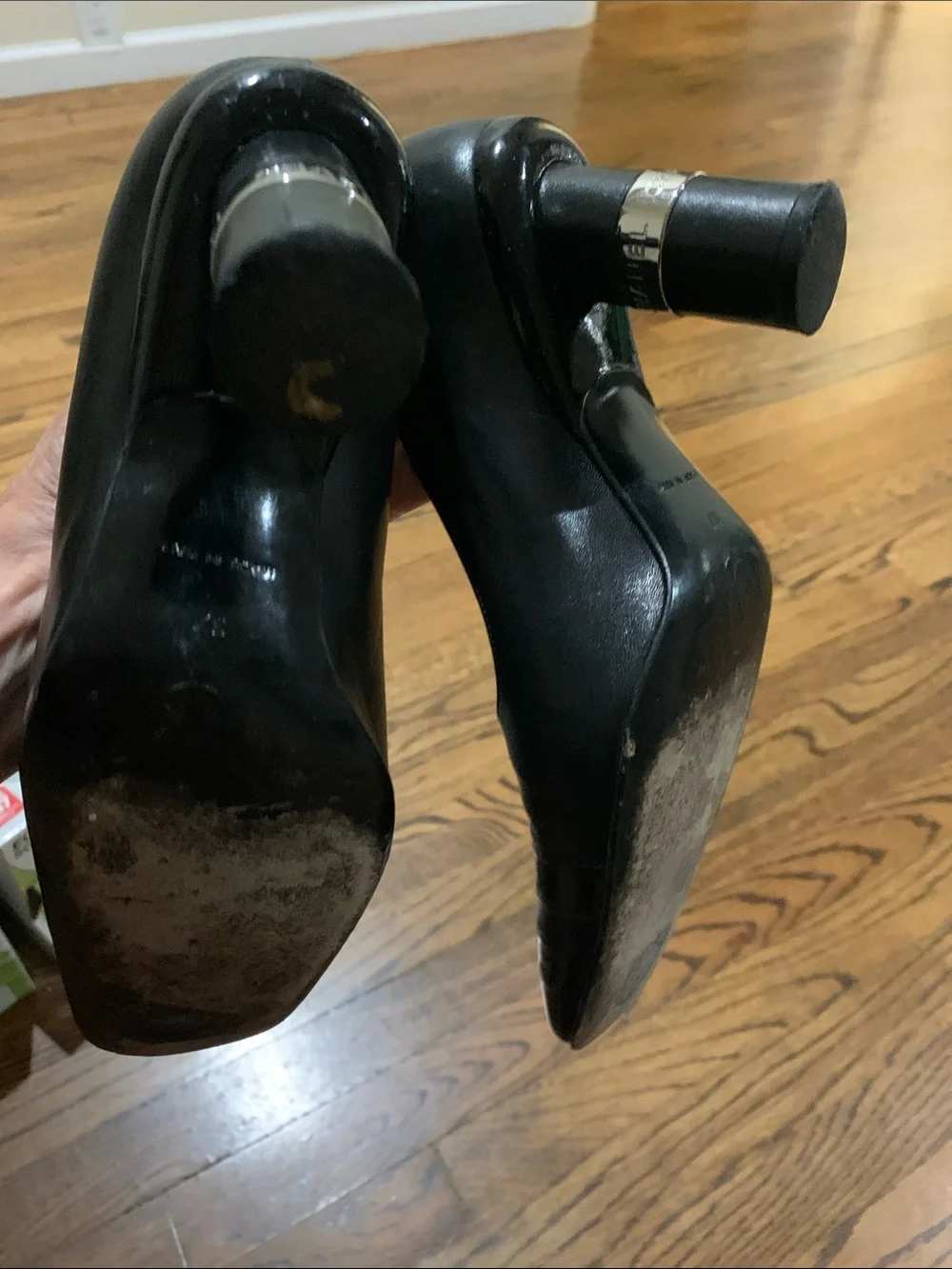 CHANEL Black Leather Square-Toe Low Heel Pumps
